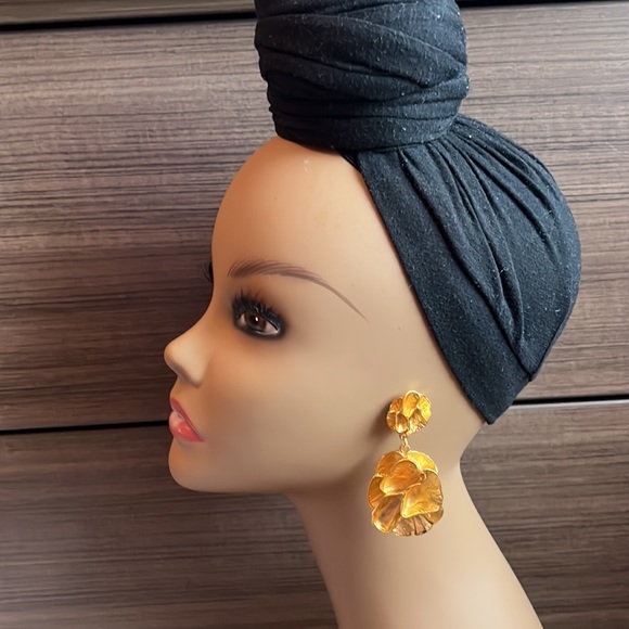 Vintage Metal Earrings - Picture 4 of 4